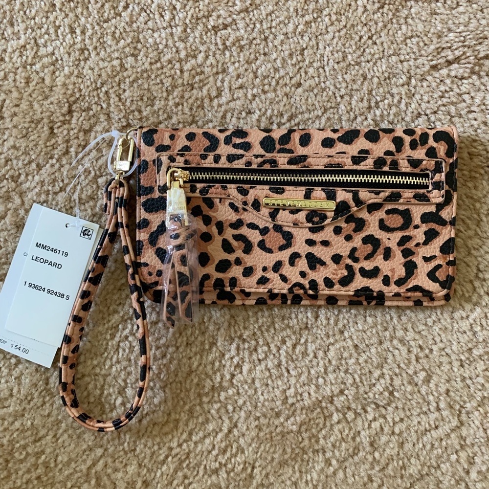 Steve Madden NWT Leopard core fold over wrist wristlet/wallet